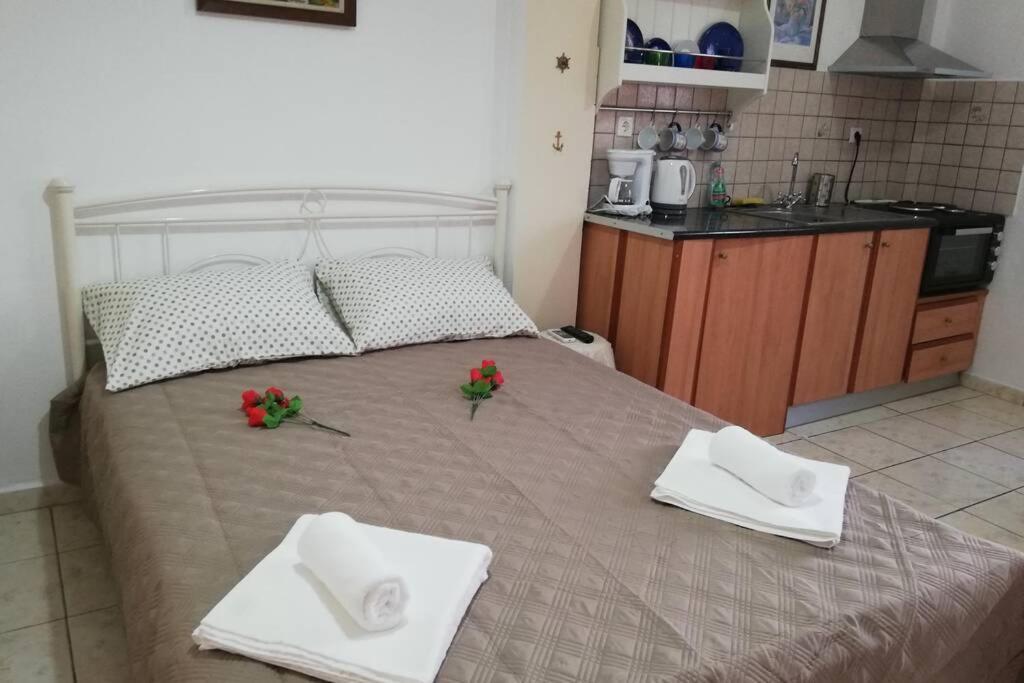 Lorentzia Room Batsi  Exterior photo