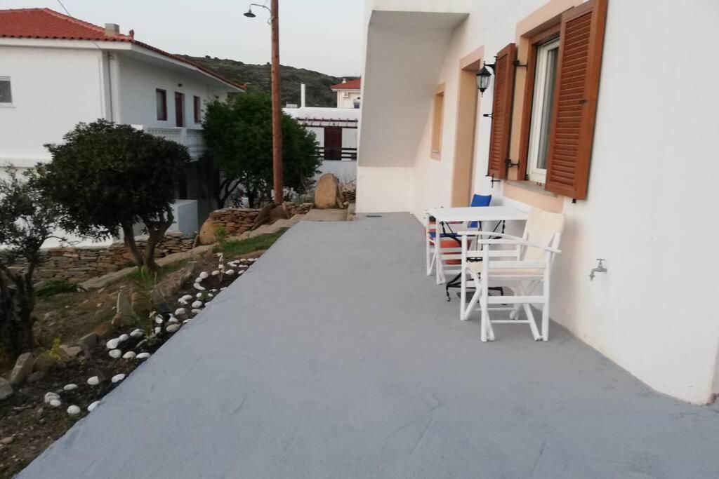 Lorentzia Room Batsi  Exterior photo