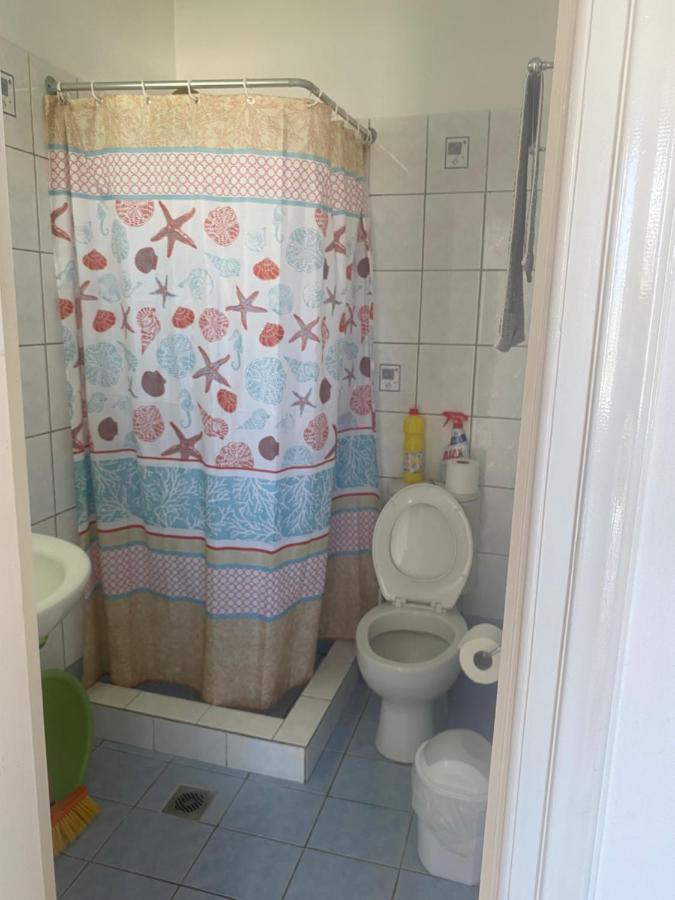 Lorentzia Room Batsi  Exterior photo